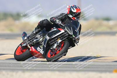 media/Oct-13-2025-Moto Forza (Mon) [[a66d839500]]/3-B Group/Session 3 (Turn 16)/